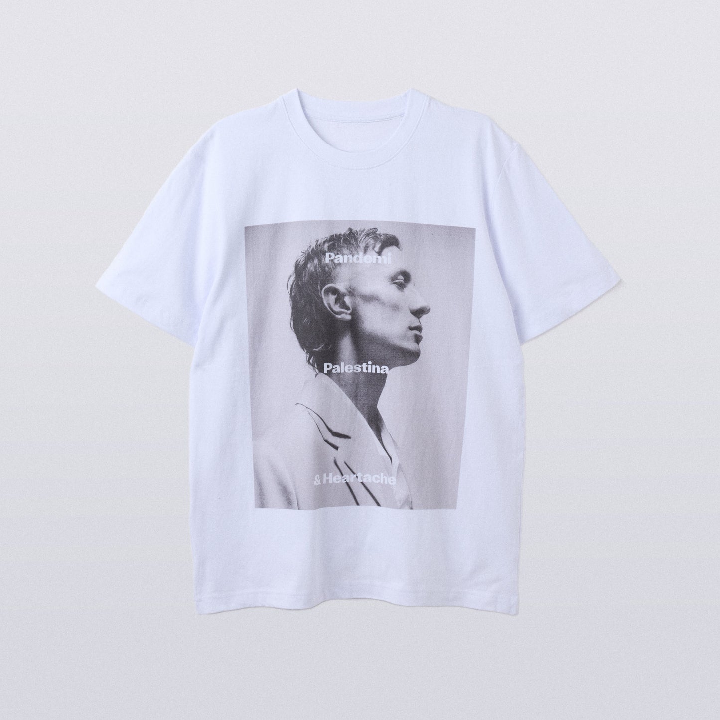 Vit T-shirt – Pandemi, Palestina & Heartache